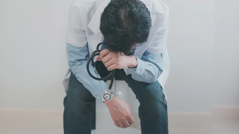 stress-and-physician-burnout-920×518