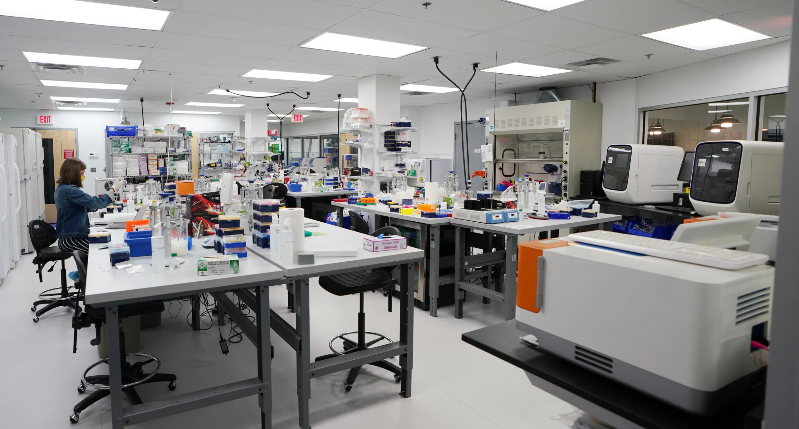 20201107-Factor-Bioscience-Lab