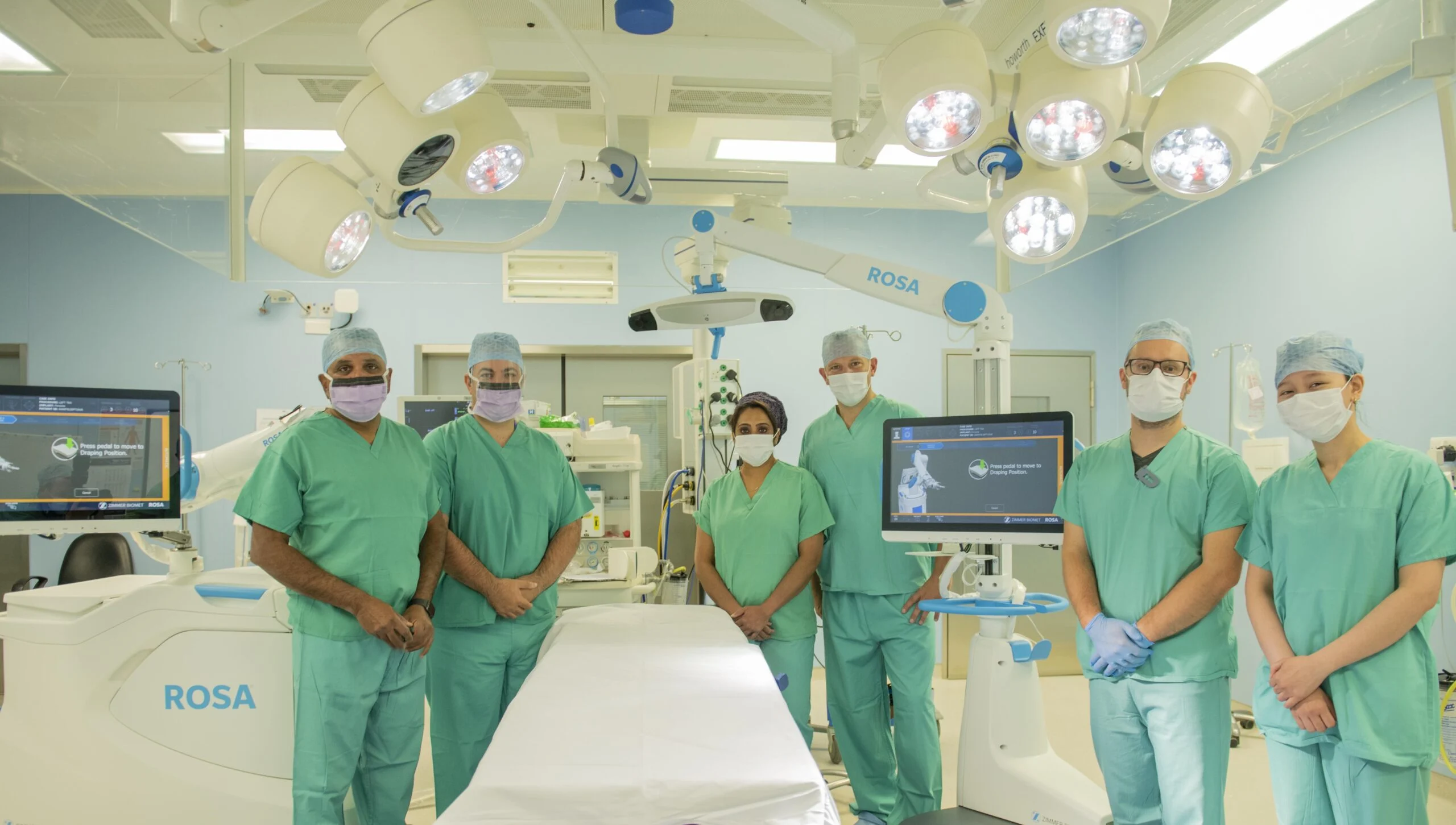 Mater Private Network Cork Mr Maha, Mr Davarinos and Surgical Team with Rosa Robot 2