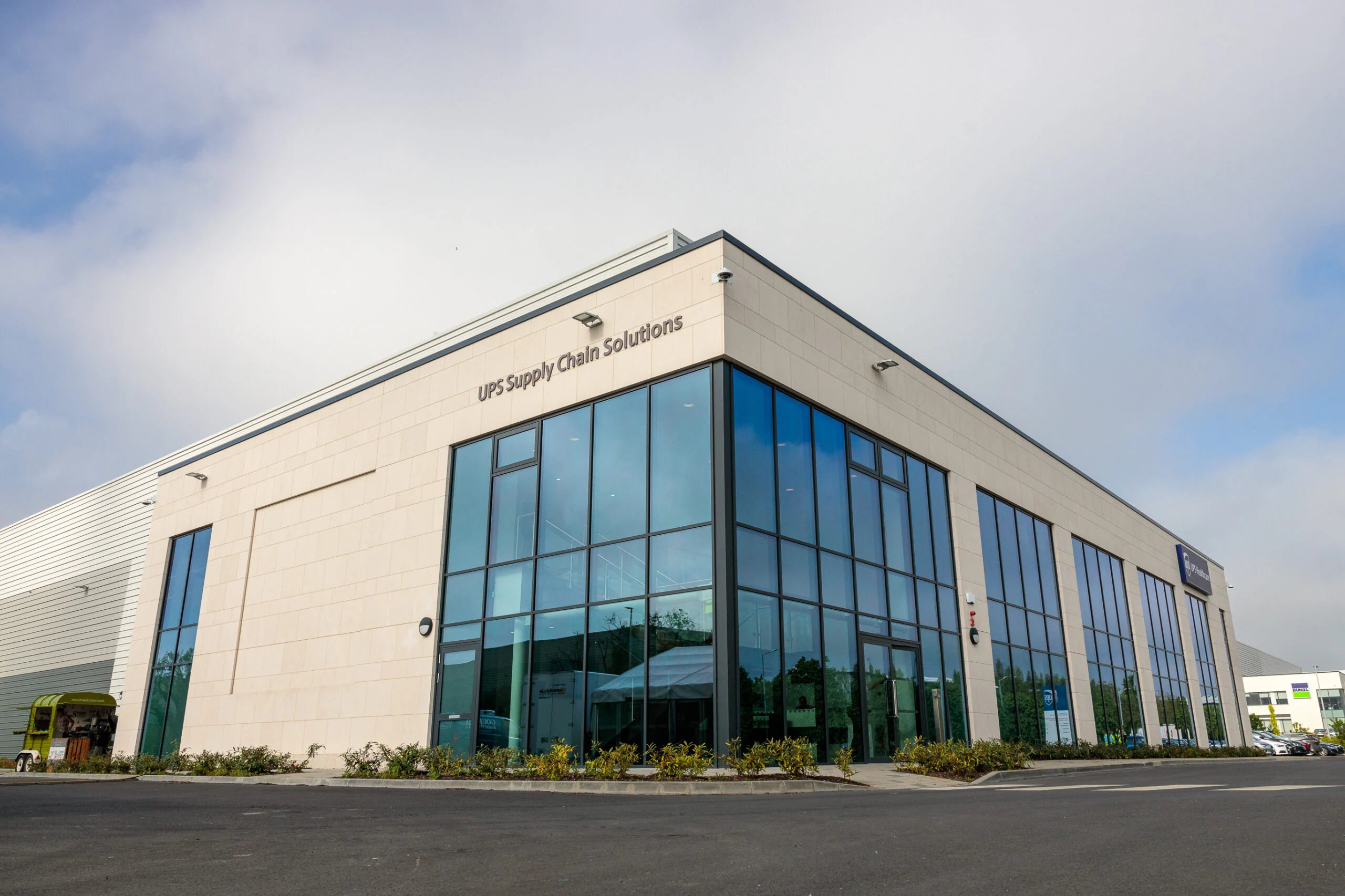 UPS Healthcare opens new state-of-the-art healthcare facility following €12m investment
